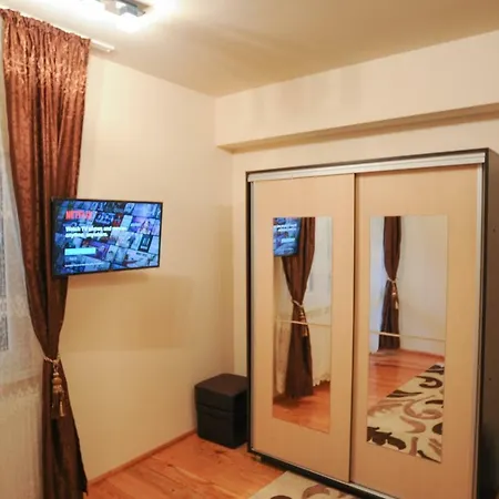 Casa Di Luca * Брашов